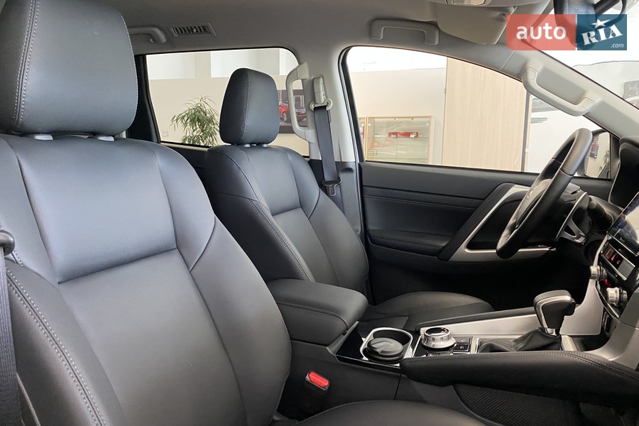 Mitsubishi Pajero Sport - фото 18