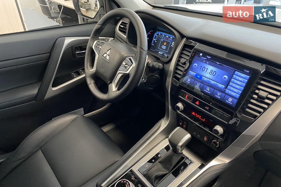 Mitsubishi Pajero Sport - фото 19
