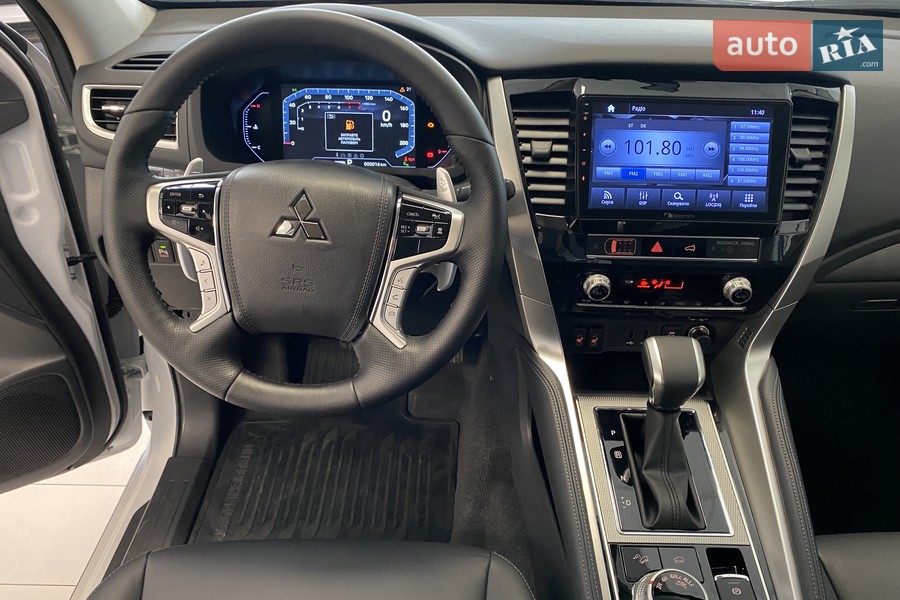 Mitsubishi Pajero Sport - фото 15