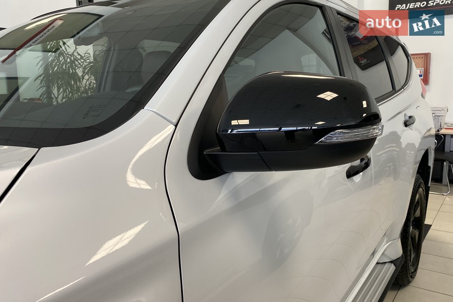 Mitsubishi Pajero Sport - фото 7