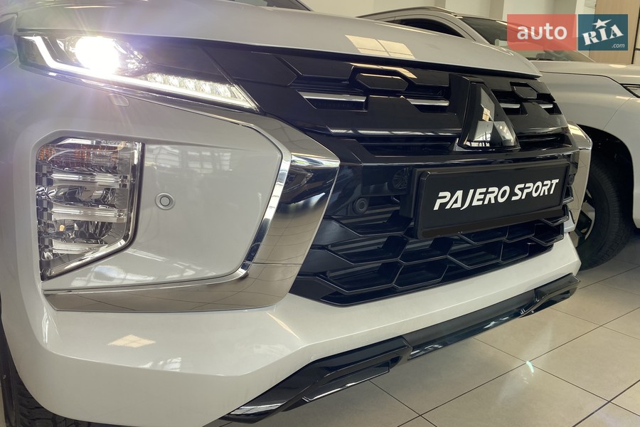 Mitsubishi Pajero Sport - фото 5