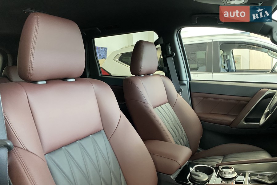 Mitsubishi Pajero Sport - фото 19