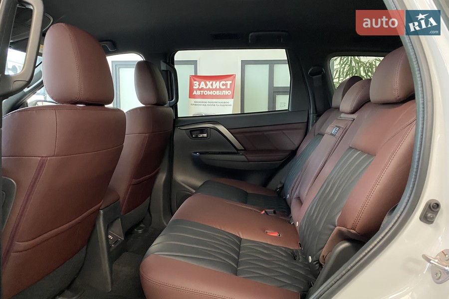 Mitsubishi Pajero Sport - фото 14