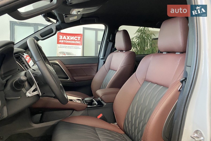 Mitsubishi Pajero Sport - фото 12