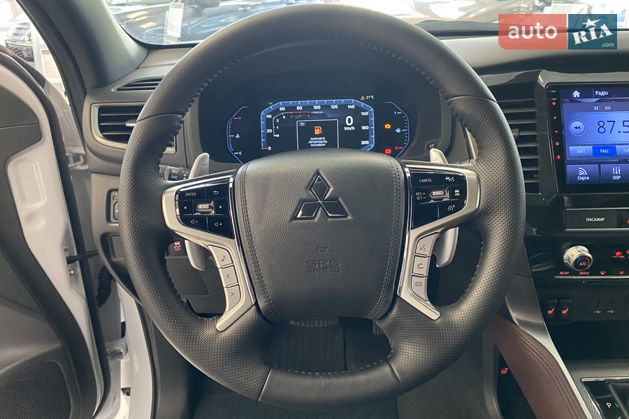 Mitsubishi Pajero Sport - фото 16