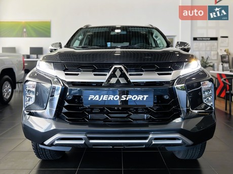 Mitsubishi Pajero Sport 2025