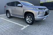Mitsubishi Pajero Sport Instyle