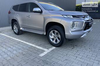 Mitsubishi Pajero Sport 2025 Instyle