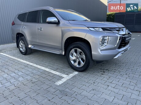 Mitsubishi Pajero Sport 2025