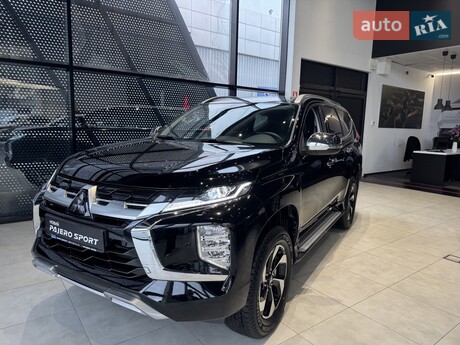 Mitsubishi Pajero Sport 2025
