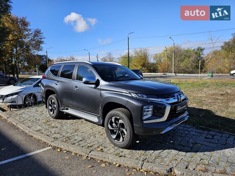 Mitsubishi Pajero Sport 2025