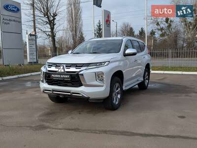 Mitsubishi Pajero Sport 2025 Instyle