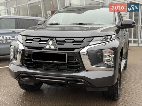 Mitsubishi Pajero Sport 2025