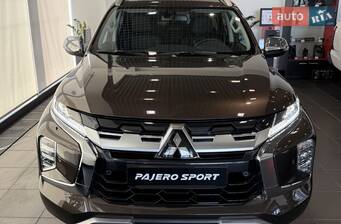 Mitsubishi Pajero Sport 3.0 MIVEC АТ (209 к.с.) Super Select 4WD-II Ultimate