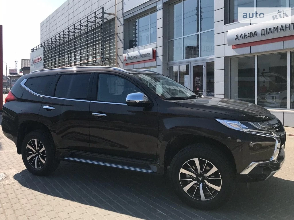 Mitsubishi Pajero Sport Intense