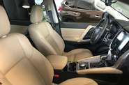 Mitsubishi Pajero Sport Intense