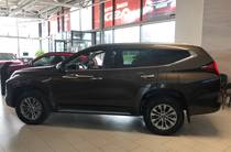 Mitsubishi Pajero Sport Intense