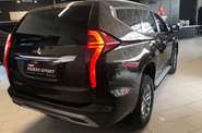 Mitsubishi Pajero Sport Intense