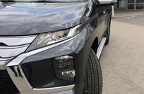 Mitsubishi Pajero Sport Intense