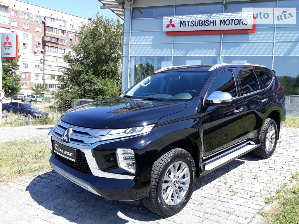 Mitsubishi Pajero Sport Intense