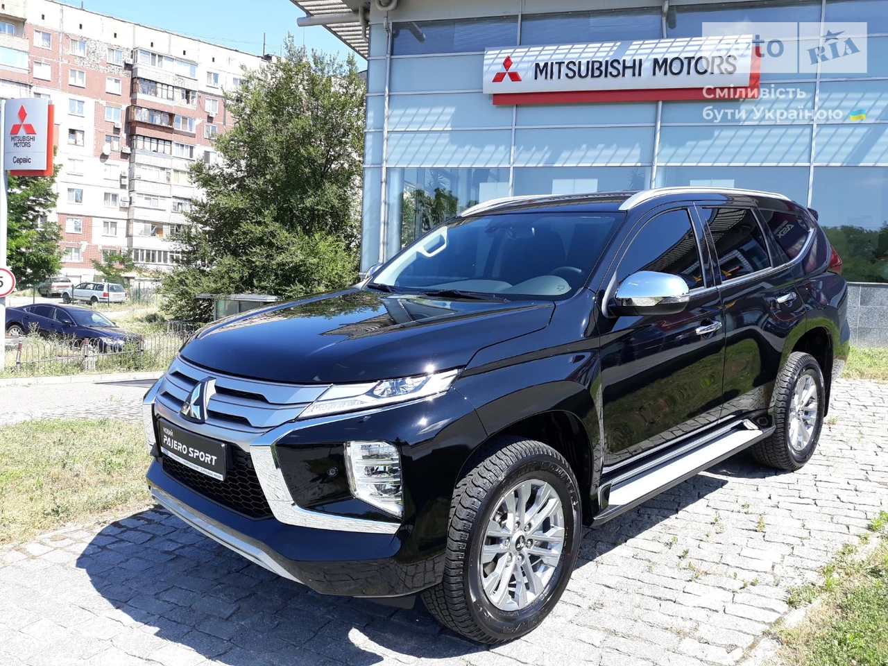 Mitsubishi Pajero Sport Intense