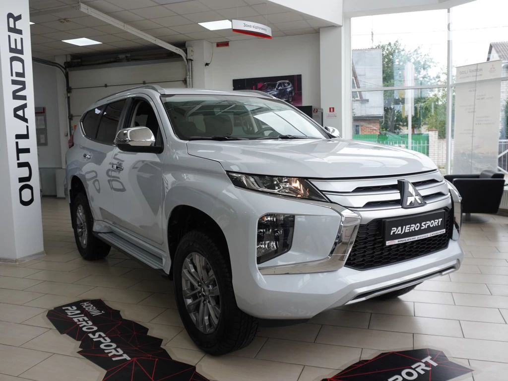 Mitsubishi Pajero Sport Intense