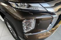 Mitsubishi Pajero Sport Intense