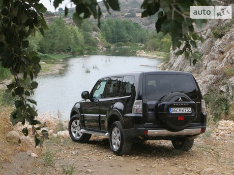 Mitsubishi Pajero Wagon 3.0 AT (170 л.с.) 2009