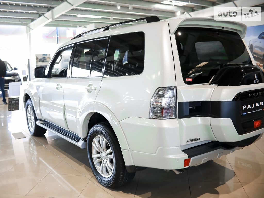 Mitsubishi Pajero Wagon Intense