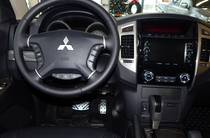 Mitsubishi Pajero Intense