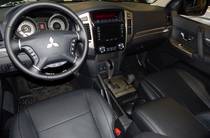 Mitsubishi Pajero Intense