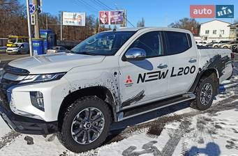Mitsubishi L 200 New 2.4 DI-D AT (181 л.с.) 4WD 2019 Mitsubishi L 200 New 2.4 DI-D AT (181 л.с.) 4WD 2019