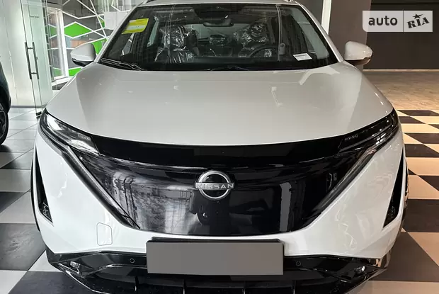 Nissan Ariya Top