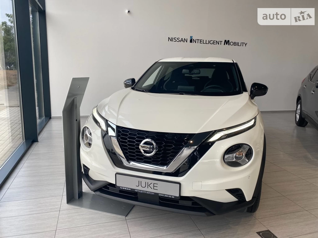 Nissan Juke N-Connecta Parking