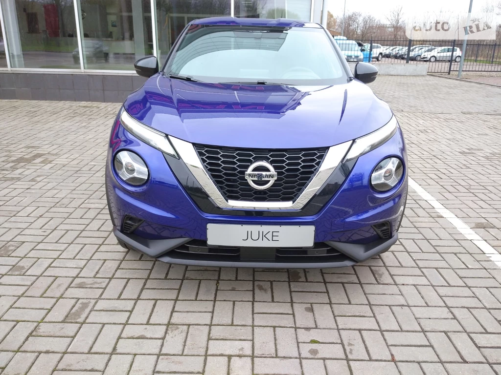 Nissan Juke N-Connecta Parking