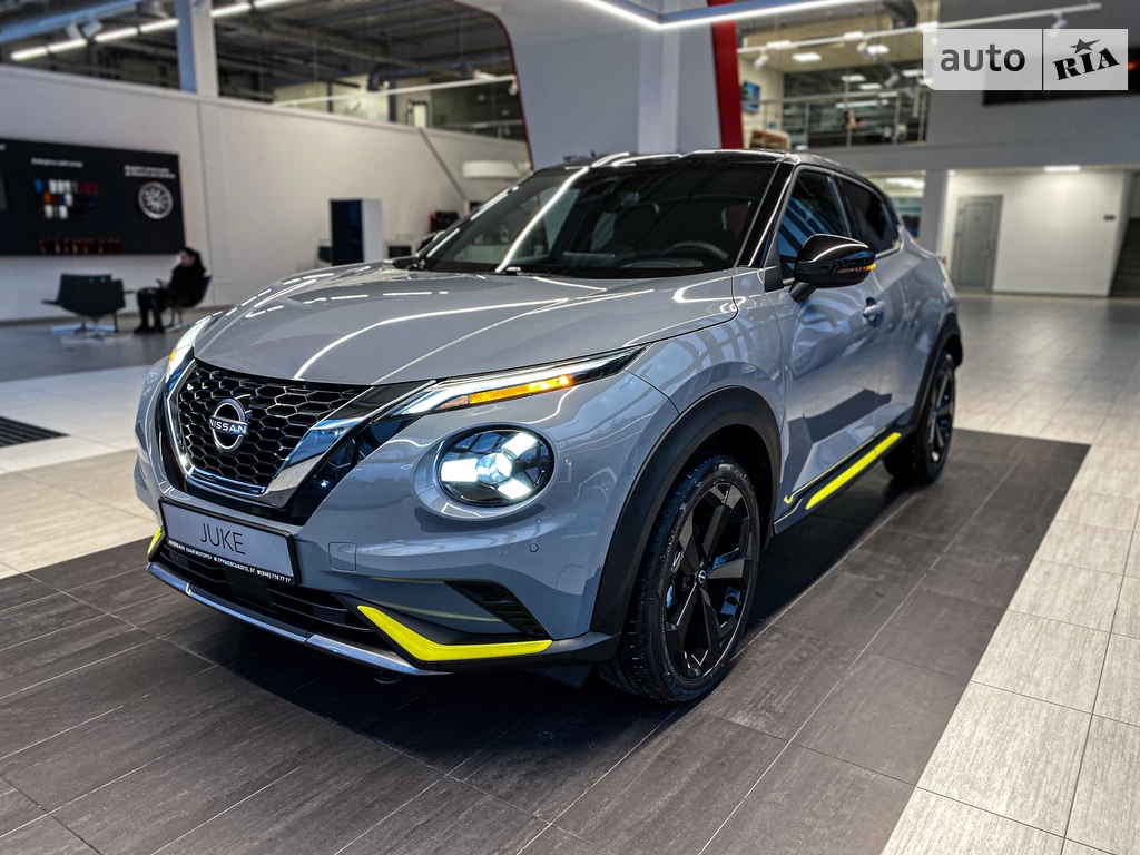 Nissan Juke N-Connecta Parking