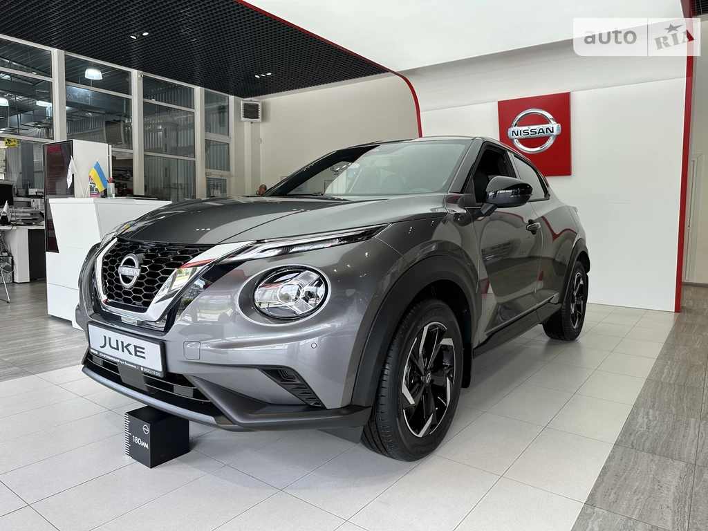 Nissan Juke N-Connecta Parking