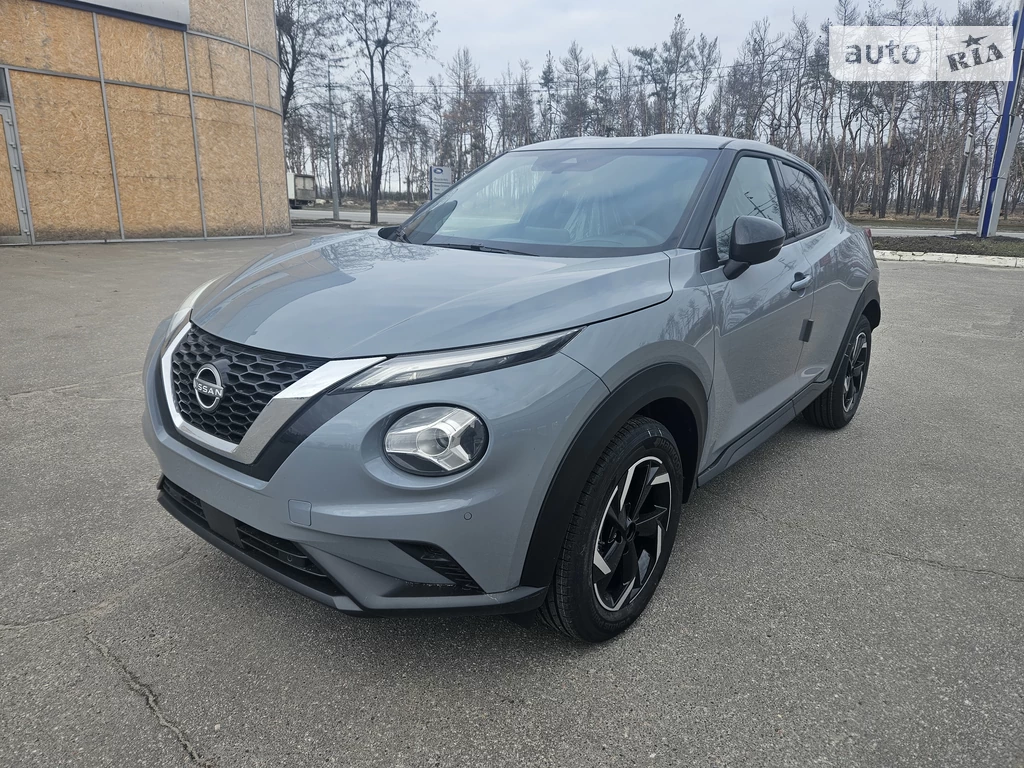 Nissan Juke N-Connecta Parking