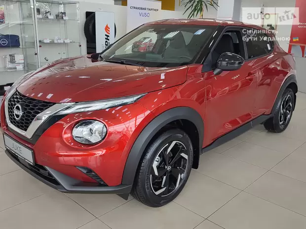 Nissan Juke N-Connecta Parking