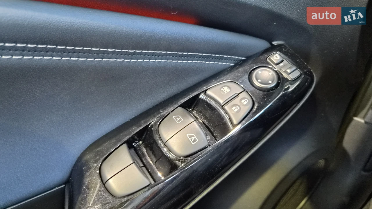 Nissan-25