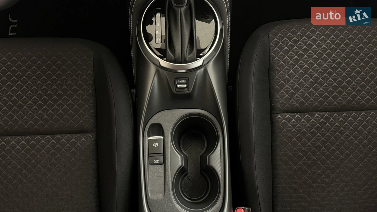 Nissan-15