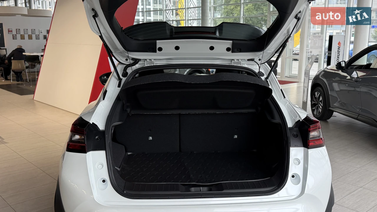 Nissan-13