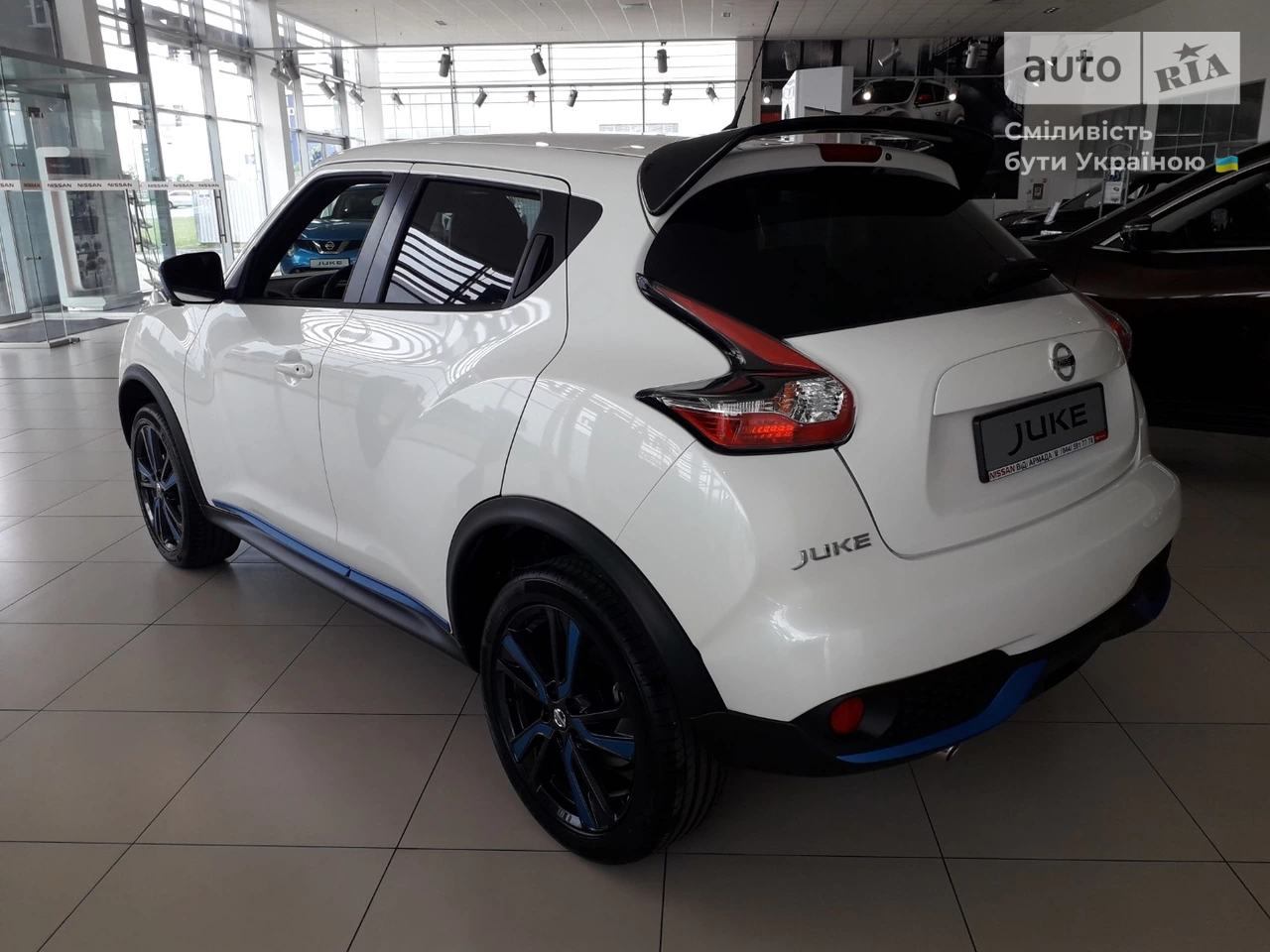 Nissan Juke Tekna Blue