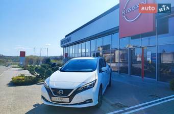 Nissan Leaf 40kWh AT (150 к.с.) 2022 Nissan Leaf 40kWh AT (150 к.с.) 2022