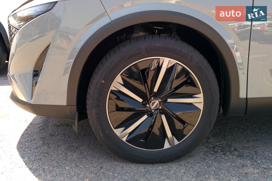 Nissan Qashqai - фото 12