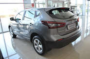 Nissan Qashqai Acenta Parking