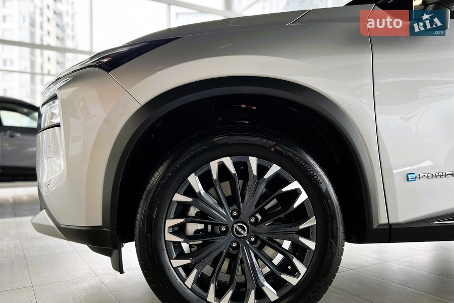 Nissan X-Trail - фото 11