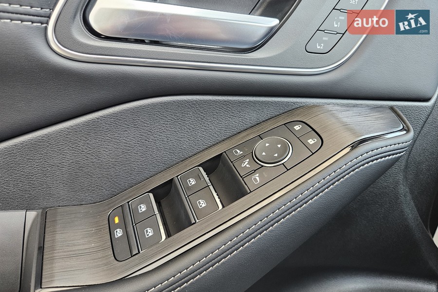 Nissan X-Trail - фото 9