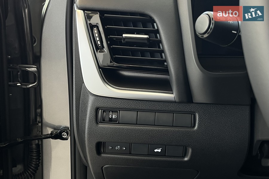 Nissan X-Trail - фото 8