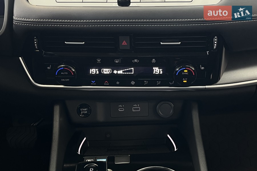 Nissan X-Trail - фото 25